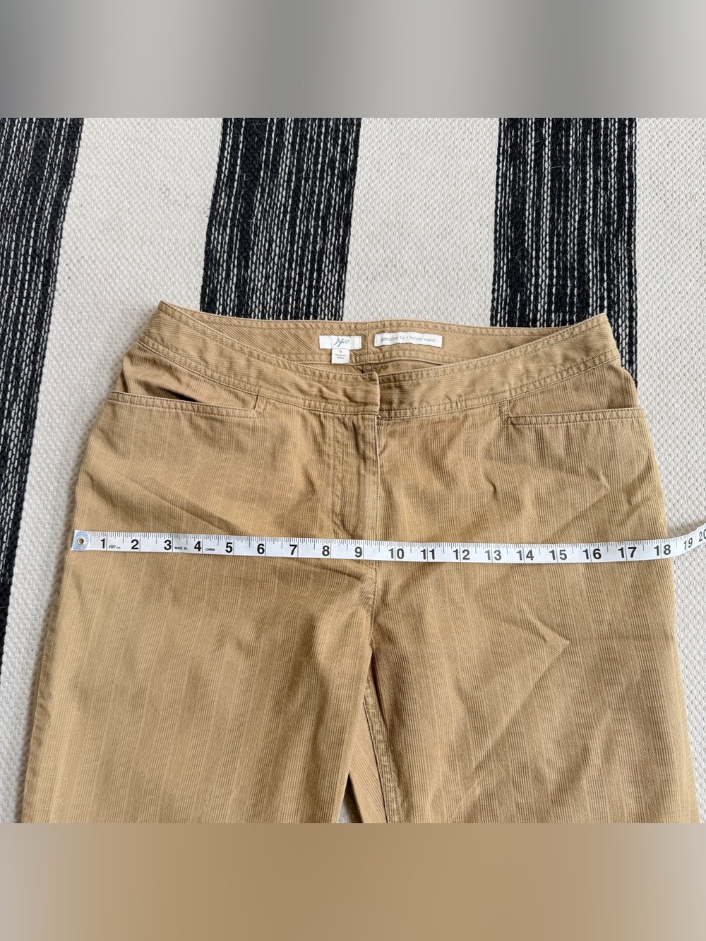 J. Jill Women's Tan Genuine Fit Below Waist Capri Pants‎ Size 8 - Picture 7 of 10